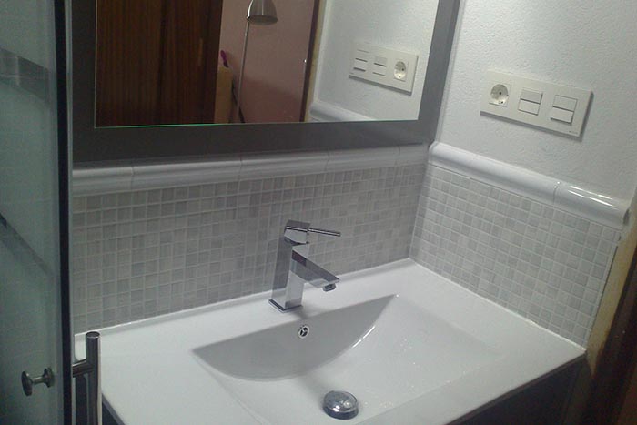 Reforma integral de cuarto de baño en Villegas